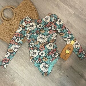 O’Neil girls surf suit spf 50
